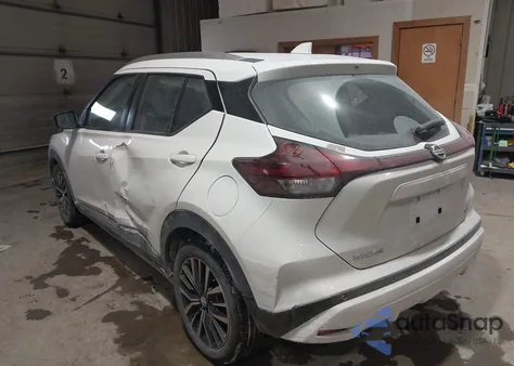 2021 Nissan Kicks Sv Xtronic Cvt z USA, uszkodzony, nr VIN 3N1CP5CV4ML532229